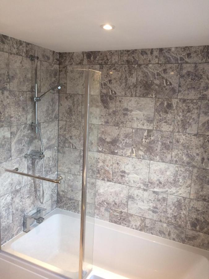 Beautiful En-Suite Bedroom Ipswich Buitenkant foto