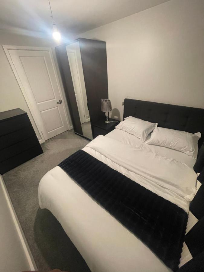 Beautiful En-Suite Bedroom Ipswich Buitenkant foto