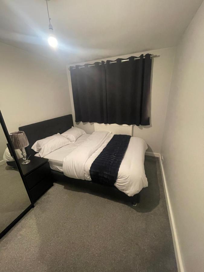Beautiful En-Suite Bedroom Ipswich Buitenkant foto