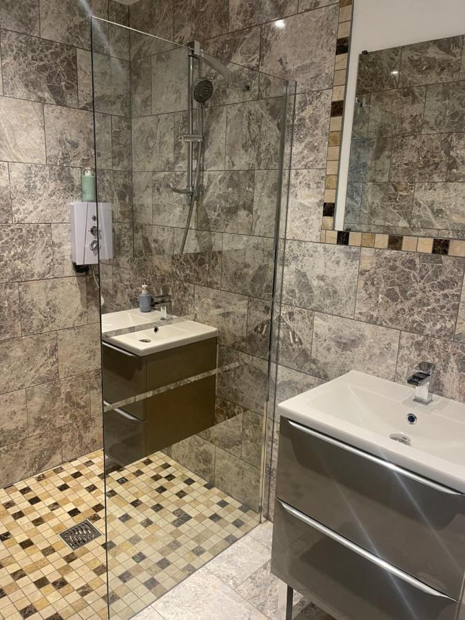 Beautiful En-Suite Bedroom Ipswich Buitenkant foto